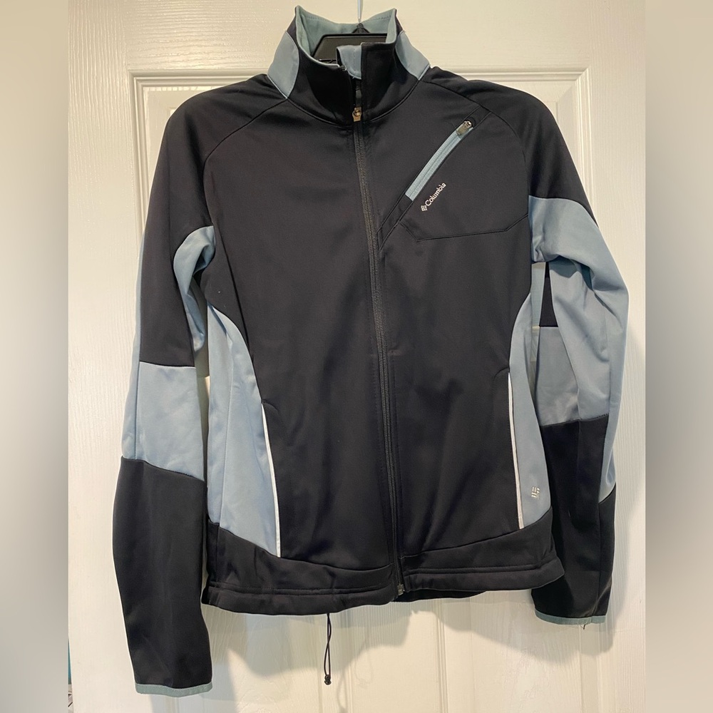 Columbia women’s Omni-Shield sz S